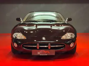 Jaguar XK8 COUPÉ/4.2 V8/298 PS/FACELIFT/AUT/LEDER/TOP!!