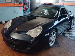 Porsche 996 911 Carrera Cabrio mit eingetragenem Turbo-Look