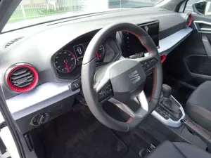 SEAT Arona 1.5 TSI 110kW FR DSG*NAV*Kam.*neues Modell Bild 4