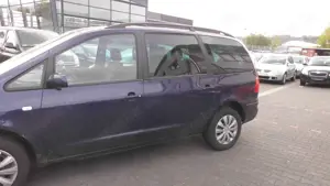 SEAT Alhambra 1.8 20V Turbo Sport Edition,NAVI,XENON,AHK,7.SITZE Bild 4