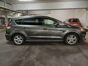 Ford S-Max S-MAX Titanium Automatik*Kamera*LED*NAVI*AHK*PDC