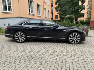 Bentley Flying Spur V8 Mulliner/Rotating/RearTV/DynamicR Bild 2