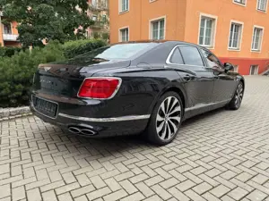 Bentley Flying Spur V8 Mulliner/Rotating/RearTV/DynamicR Bild 3