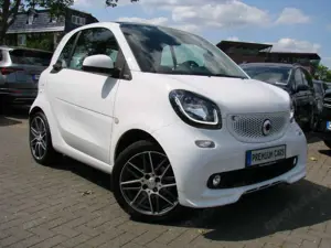 smart forTwo BRABUS Style JBL Kamera Navi Panorama