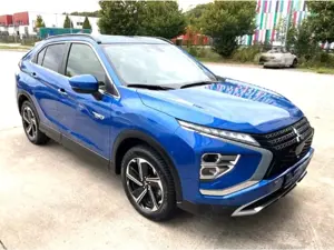 Mitsubishi Eclipse Cross Mitsubishi Plug-in Hybrid Plus ( Fahrzeug steht in Bild 2