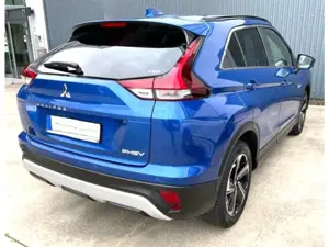 Mitsubishi Eclipse Cross Mitsubishi Plug-in Hybrid Plus ( Fahrzeug steht in Bild 3
