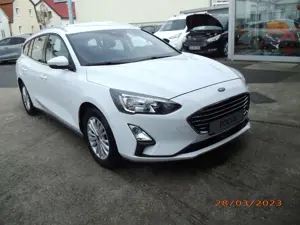 Ford Focus Titanium Turnier (CGE) AHK