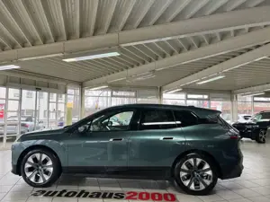 BMW iX 40 xDrive AUT./LASER/360°CAM/AHK/HUD Bild 5