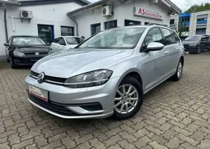 Volkswagen Golf Variant 1.6 TDI BMT StSt+NAVI+KLIMA+SHZ+PDC+TEMPOMAT+AHK