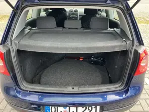 Volkswagen Golf Golf 5 | 1.6 Benzin | Allwetterreifen neu | VB Bild 3
