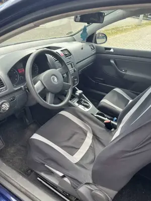 Volkswagen Golf Golf 5 | 1.6 Benzin | Allwetterreifen neu | VB Bild 4