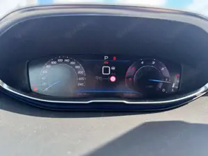 Peugeot 3008 1.5 BlueHDi 130 GT Navi PDC Pano LED SpurH Bild 5