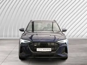 Audi e-tron 55 quattro S line | 4J Batteriegarantie Bild 3