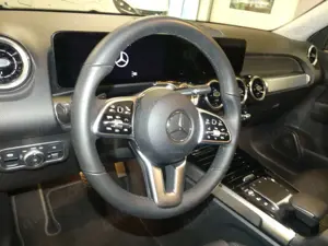 Mercedes-Benz GLB 200 7G-DCT, PROGRESSIVE, MBUX High End, Distronic Bild 5