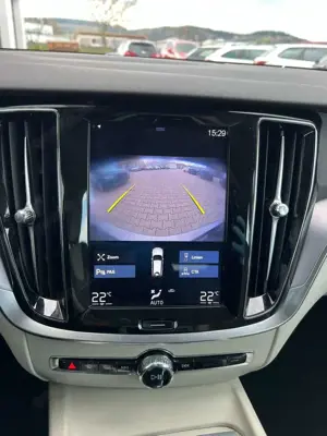 Volvo V60 Momentum Pro Bild 5