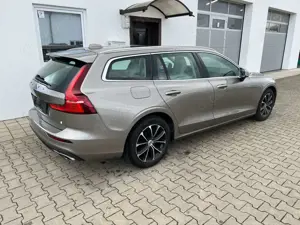 Volvo V60 Momentum Pro Bild 3