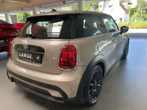 MINI Cooper Classic Trim 1.5 DRIVINGASS.+CARPLAY+RÜCKFAHRKAM. Bild 5