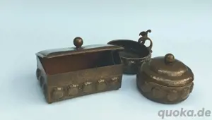 ! Holztisch inkl. div. zugehörigen Raucherartikeln Bild 5