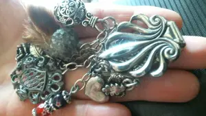 Charivari silberfarben-.-Rockanstecker Tracht-6 Anhänger-Fuchskralle,Bayerische Wappen,Herz,Rose und Bild 5