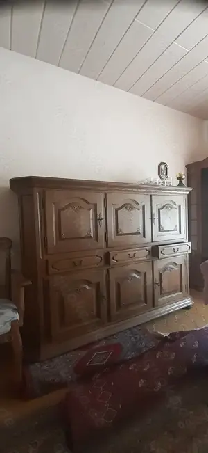 Halbhoher Schrank, Kommode aus Eiche, Breite ca. 188 cm, Höhe ca. 138 cm, Tiefe ca. 48 cm