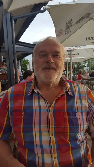 Ich suche eine dominierende Frau - gerne für eine feste Freundschaft Beziehung  - Bindung. Nur ernst