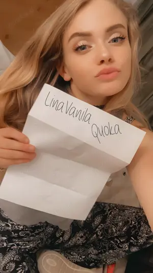 Lina sucht jemanden der sich Ihre Bilder gegen kleines Taschengeld kauft