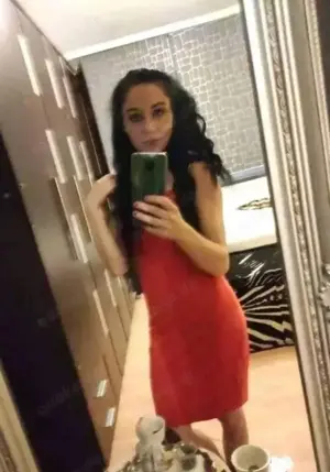 Hi Moni 25, 163 und 59 kg schwer sucht TG Treffs , Kann Empfangen