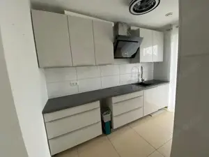 Wunderschöne maßgefertigte Nobilia-Einbauküche   mit BOSCH, Miele & BEKO Geräte