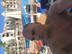Geile Massage nach Wünschen für die Damen 