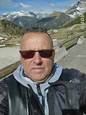 Welche devote Frau bis 50 J. normal gebaut will ankommen und sucht ihren Platz zum dauerhaften Leben