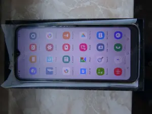 Smartphone, 6",neu, S24, 16 512 GB, original Verp. lies den Text