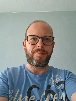 Ich lecke dir einmal pro Woche dein süßes Schneckchen bis du kommst  ohne Gegenleistung