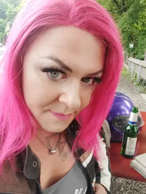 Erotische Momente mit einer transfrau bei mir oder bei dir  Bild 4