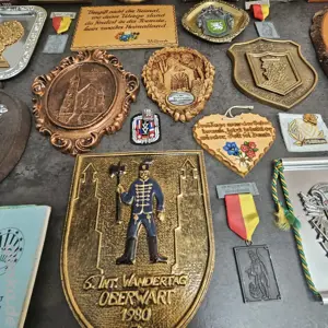 Konvolut österr. WANDER-Medaillen  Tafeln  Abzeichen 29teilig (1970er u. 80er)