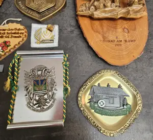 Konvolut österr. WANDER-Medaillen  Tafeln  Abzeichen 29teilig (1970er u. 80er) Bild 3