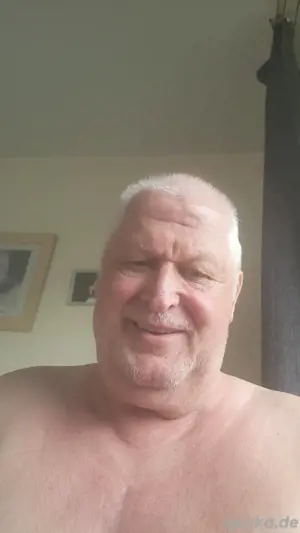 Suche Frau für Spaß und geilen Sex 