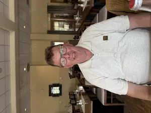Harry 55J 90kg 186 cm nicht Attraktiv aber liebevoll sucht Symphathische Seniorin zw. 60-75J Bild 3