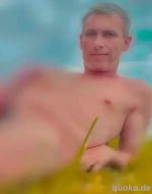 ZEIG mich GEIL nackt auf ner WIESE