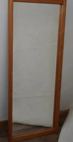 Wandspiegel, Hellholzrahmen, vertikal montierbar