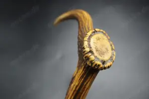 Wanderstock mit Hirschhorn-Winkelgriff, Gesamtlänge 84 cm Bild 5
