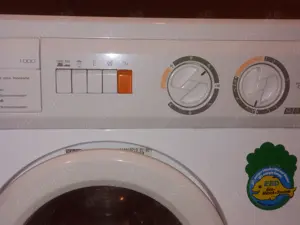 Waschmaschine 4kg sehr gut erhalten Bild 3