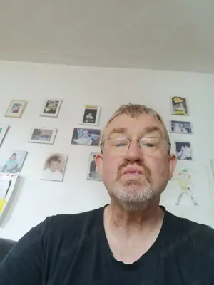 Sie mollig, vollbusig, behaart 45 +gesucht von Ihm 