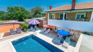 Istrien Pore  Haus mit Pool