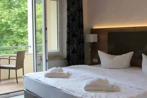 Hotelsuite in 1. Reihe in der Ostseeallee von KÜHLUNGSBORN Bild 3