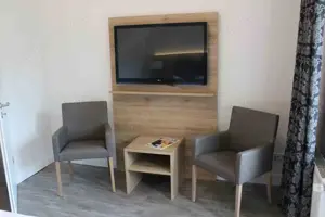 Hotelsuite in 1. Reihe in der Ostseeallee von KÜHLUNGSBORN Bild 5