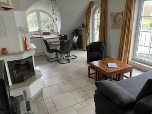 ZINGST: 3-Zi-Ferienwohnung in bester Lage direkt in der Seestraße Bild 3