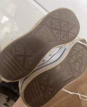 Gebrauchte, intensiv getragene Sneaker für echte Genießer   nur Versand Bild 4