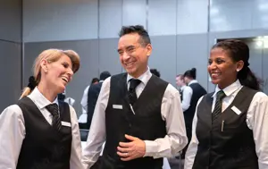 Erfahrene Servicekraft (m w d)   Teilzeit für die gehobene Gastronomie München