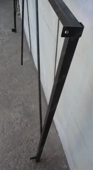 Seitenteil aus Metall, Eisen Vierkantrohr Streben Stahl Nutzeisen Metallrohr Metallstreben Upcycling Bild 6