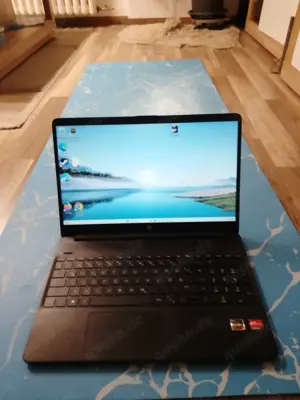 Laptop HP 1,5 Jahr Alt Bild 2